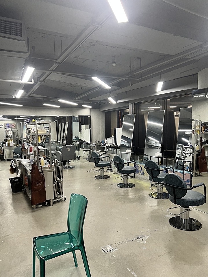 REBEAUX メンズカット専門店 外観